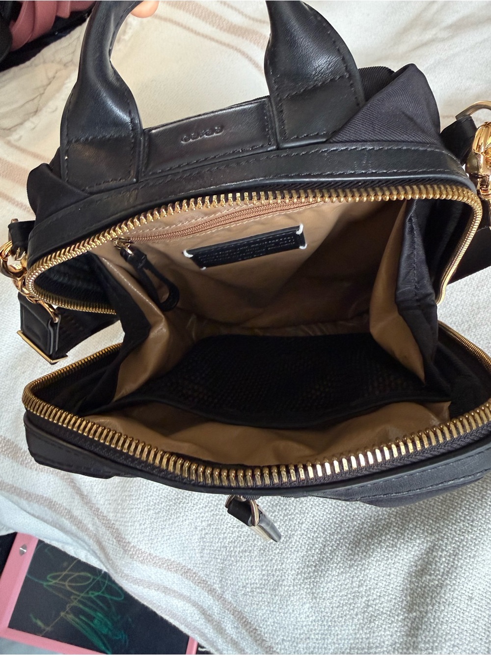 CARAA studio 2 mini crossbody in black and gold - Picture 4 of 4